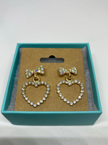 White shiny bow heart earrings 